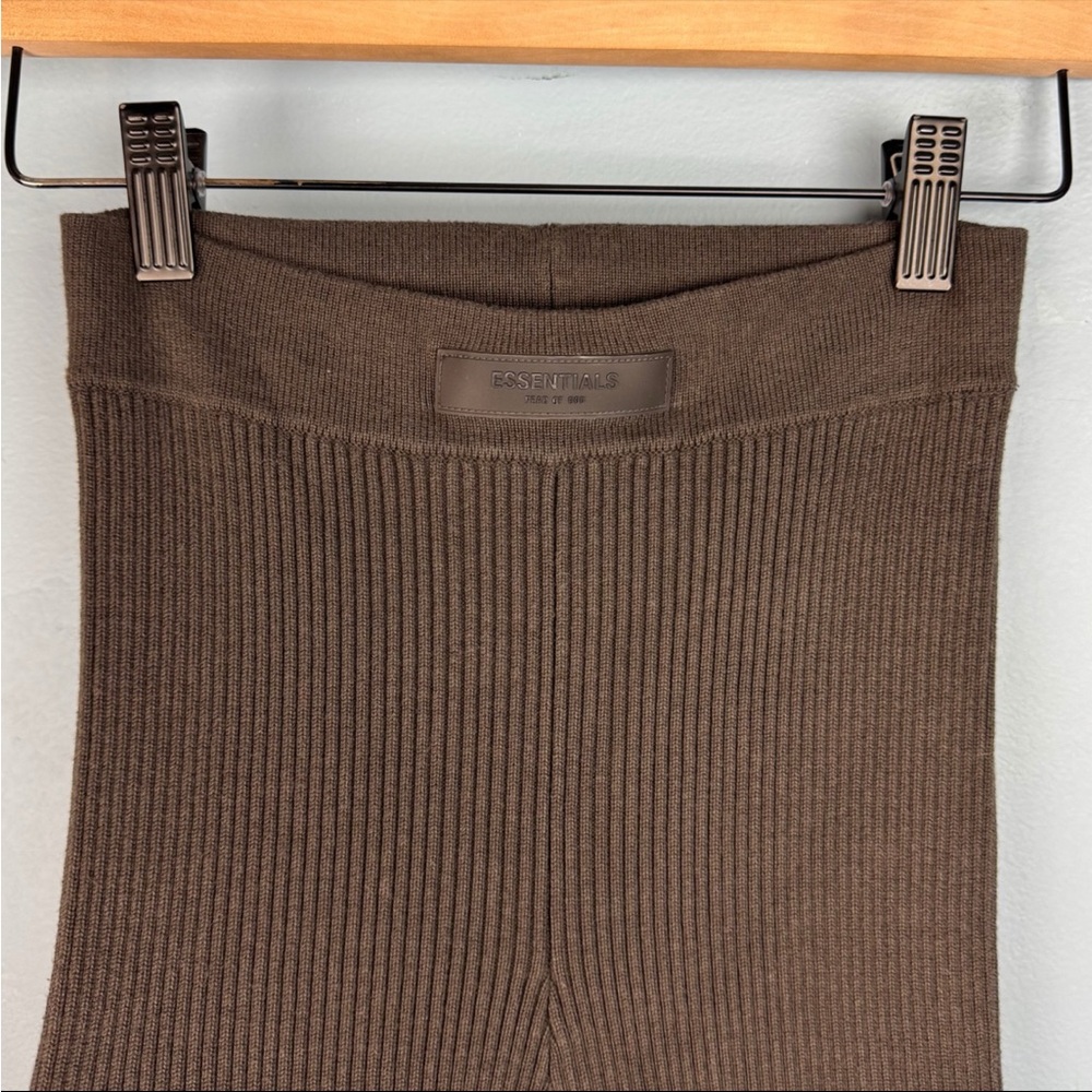 Essentials Chocolate Ribbed leggings
